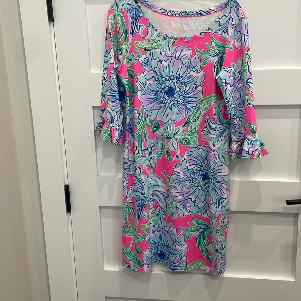 Last chance before it goes in the giveaway pile -Medium Lilly Pulitzer dress